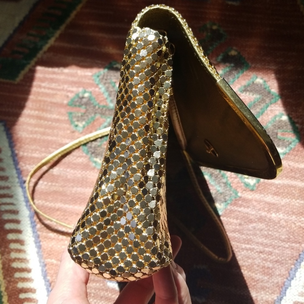 Vintage metal mesh gold purse clutch - Picture 7 of 8